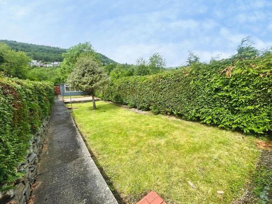 3 bedroom property to rent - Photo 1