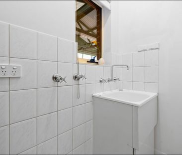 Stylish & Low-Maintenance Living - Photo 6