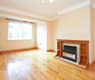 3 bedroom semi-detached house to rent - Photo 6