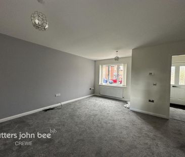 3 bedroom semi-detached house to rent - Photo 3