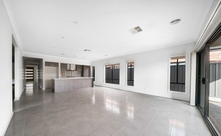 Location is Key - Photo 3