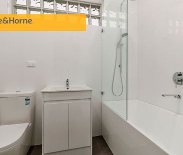 Modern Townhouse style home - Photo 5