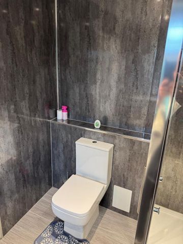 1 bedroom in a house share to rent - Photo 3