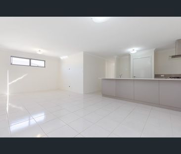 43 Sharperton Meander, Dudley Park, WA 6210 - Photo 6