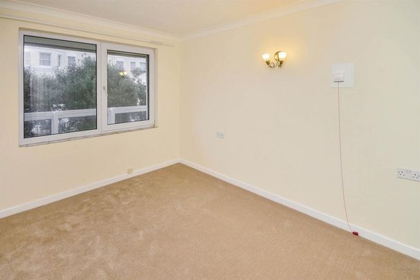 1 bedroom retirement property to rent - Photo 1