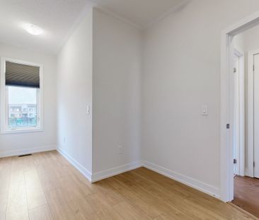 For Lease - 215 Salterton Circle, Vaughan, Ontario - Photo 5