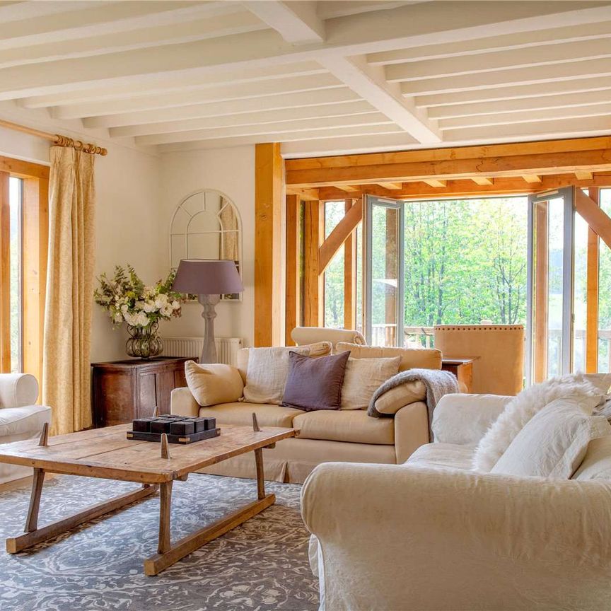 Stunning country house available for three to six months - Also available for Henley Regatta Week. - Photo 1