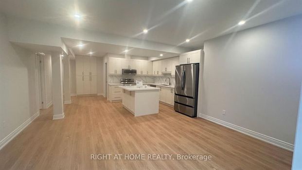 For Lease - 227 Miyako Court, Oshawa, Ontario - Photo 1