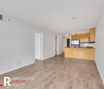 Condo in North Vancouver, BC - Photo 3