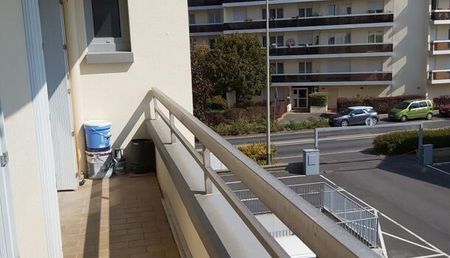Appartement 4 pièces 83m2 REIMS 900 euros - Photo 2