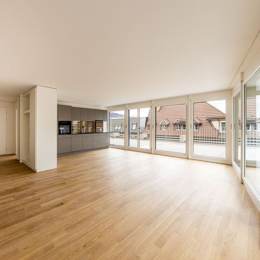 Traumhafte 2.5-Zimmer-Attika im Herzen von Biel - Photo 1