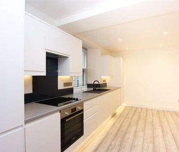 High Street, Witney, Oxfordshire, OX28 - Photo 6