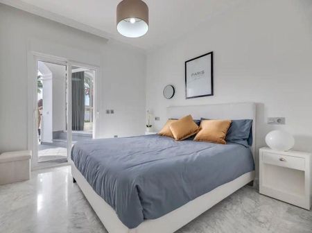 Luxury Villa for rent in Marbella Del Este, Spain - Photo 3