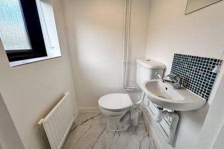 Chetwynd Mead, BAMPTON - Photo 5