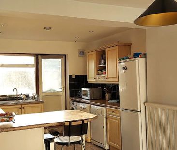 3 Bedroom - Photo 2
