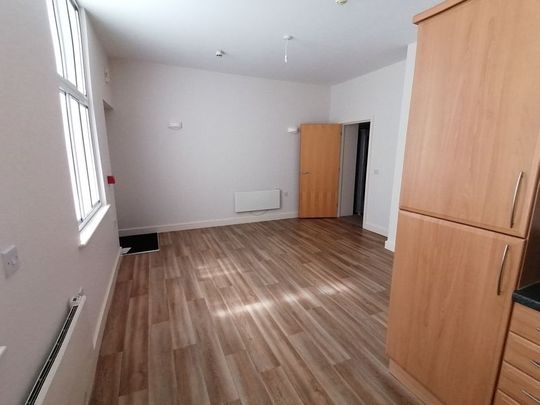 Haycock House, The Chestnuts, Cross Houses, Shrewsbury, SY5 6JG - Photo 1