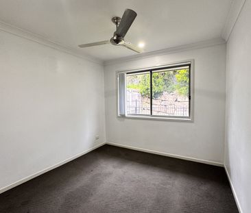 Spacious Family Home! - Photo 5