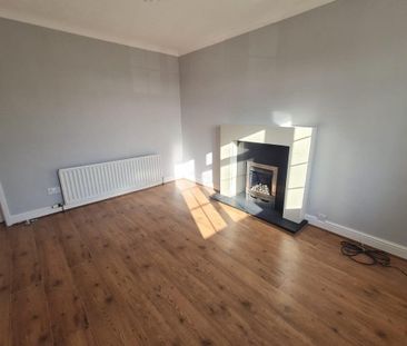 Hillside Close - Photo 2