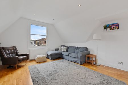 3 Bed Flat, Barrowgate Road, W4 - Photo 3