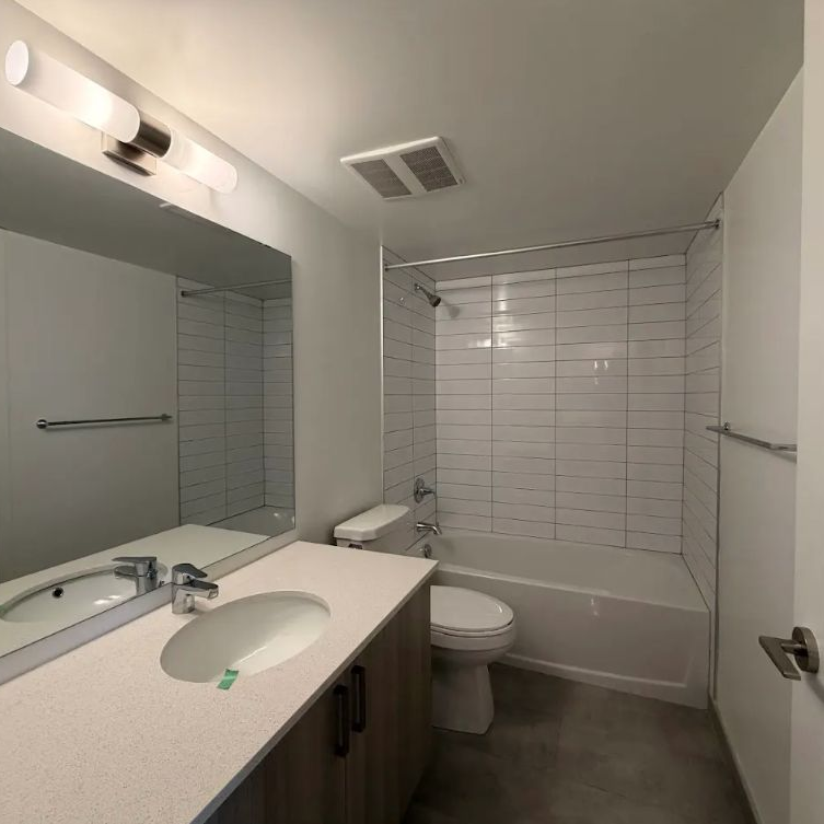 For Lease - 1010 Sandy Beach Road Unit# 12, Pickering, Ontario - Photo 1