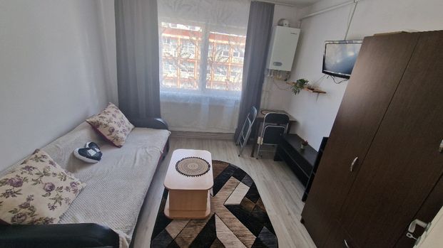 Garsonieră Iuliu Maniu 52 - Fotografie 1