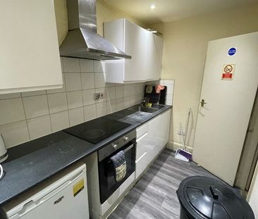 Room in a Shared House, Chichele Road, NW2 - Photo 6