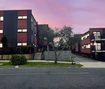 GLENN INNES, 1 BEDROOM - Photo 4