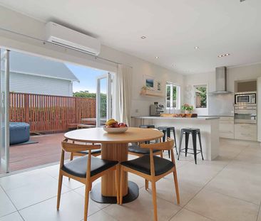 Riverhead Living at Its Best! - Photo 3