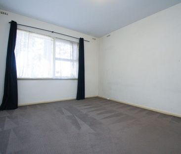 LOW MAINTENANCE 2x1 APARTMENT... DONT MISS OUT! - Photo 1