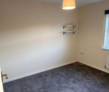 3 bedroom end of terrace house to rent - Photo 1