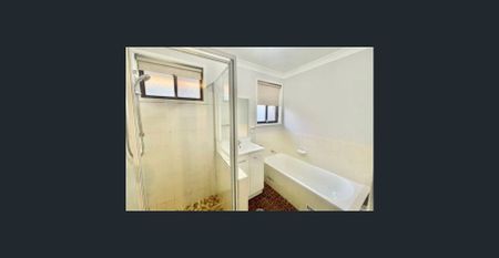 THREE BEDROOM HOME IN GREAT LOCATION! - Photo 3