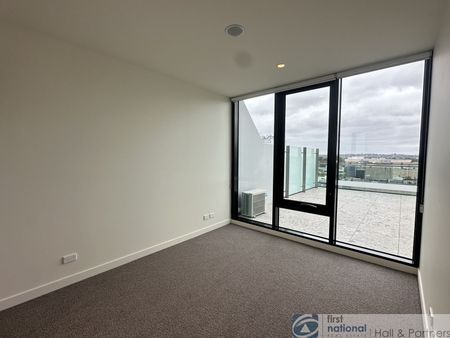 Welcome to THE LONSDALE - Photo 2