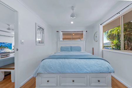 Elevated Living with Stunning Whitsunday Views - Photo 5