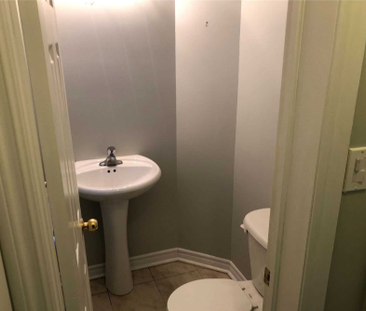 For Lease - 16 Janda Court, Toronto, Ontario - Photo 6