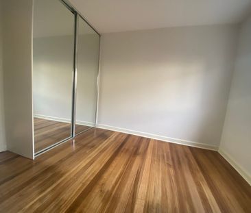 Nestled in a quiet block of apartments - Photo 2