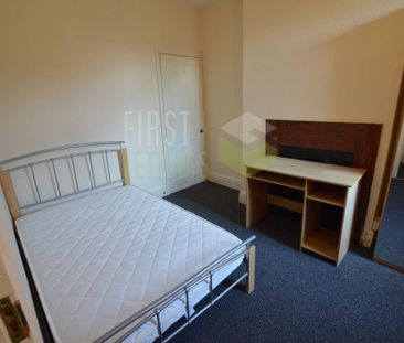 4 bedroom terraced house to rent - Photo 5