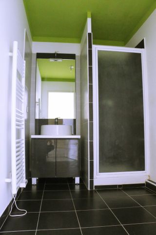 Location Appartement 2 pièces 47m² AVIGNON 84000 - Photo 2