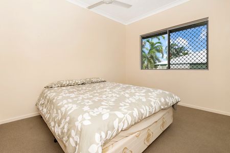 2/12 Crauford Street, West End QLD 4810 - House For Rent | Domain - Photo 4