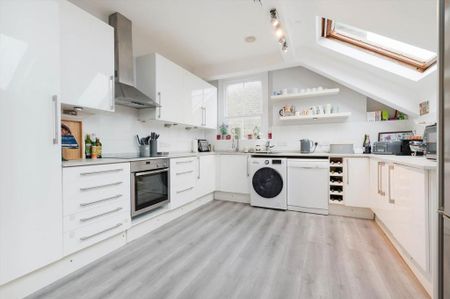 3 bedroom flat to rent - Photo 5