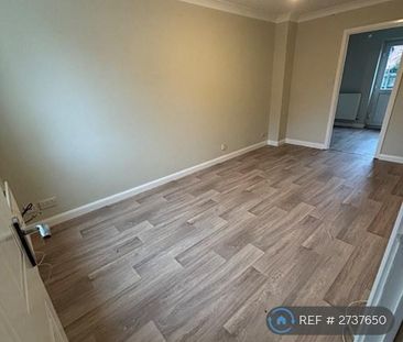 2 bedroom semi-detached house to rent - Photo 2