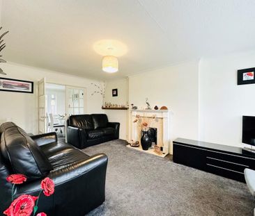 3 bedroom bungalow to rent - Photo 1