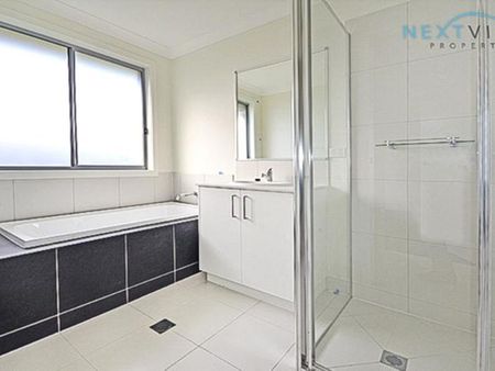 17 Baurea Close, Edgeworth NSW 2285 - House For Rent | Domain - Photo 3
