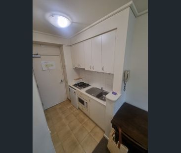 SPACIOUS STUDIO APARTMENT (PLEASE ENQUIRE BEFORE APPLYING) - Photo 6