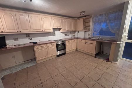 Perran Close - Photo 3