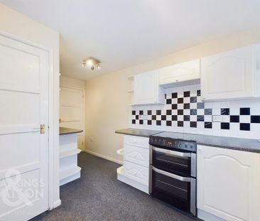 3 bedroom semi-detached house to rent - Photo 2