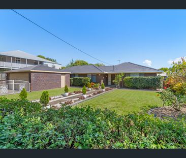 14 Overlea Street, Nudgee, Qld 4014 - Photo 2