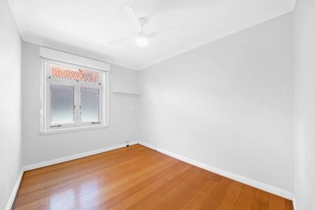 Penthouse Apartment in Prime Location - Photo 3