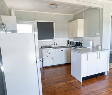 COMFORTABLE ONE BEDROOM FULLY FURNISHED - Photo 6