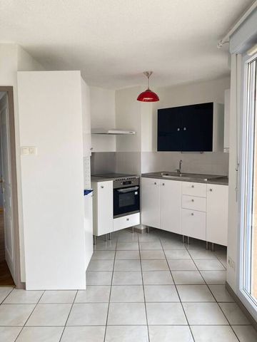 Location appartement Rives 38140 45.84 m² - Photo 3