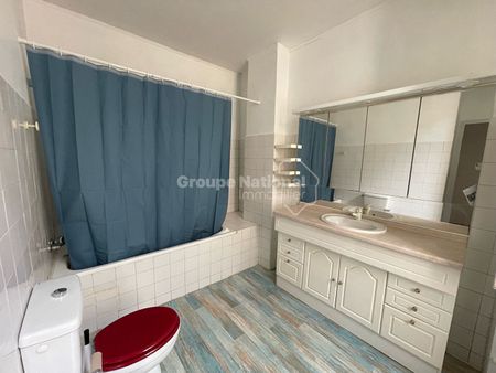 Location Appartement 4 pièces 106m² - Photo 3